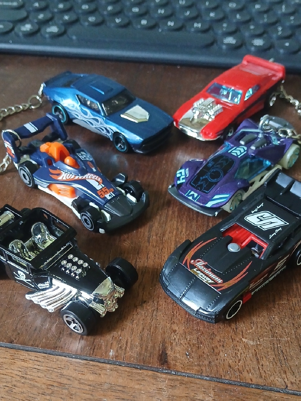 6 Assorted Keychains Race Car Set - Picture 2 of 5